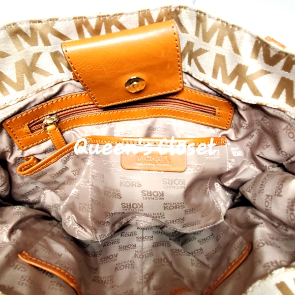 MICHAEL Michael Kors | Large Gansevoort Tote in Signature Monogram Jacquard - Picture 12 of 12